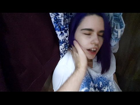 ❤️ Lorg mi mo sis anns a’ chlòsaid agus chuidich i cum ❤️  Fucking  leinn  ️❤